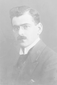 Dr. Hugo Jokl po promoci doktorem filozofie na univerzitě ve Vídni roku 1920.